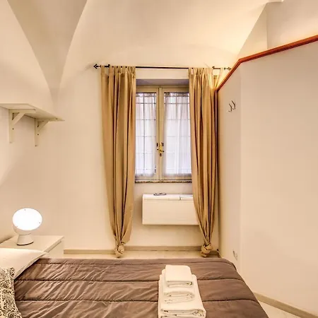Apartment Coronari Stylish Rome